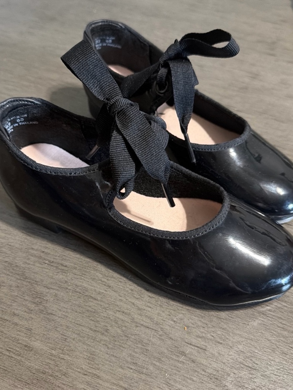 Girls Capezio tap shoes
